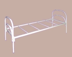 Кровать на 4-х рейках с настилом ДСП, спинки металлические, 1900х900